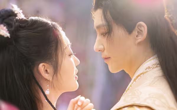 医见钟情，奈何陛下偏要宠我第21-40集