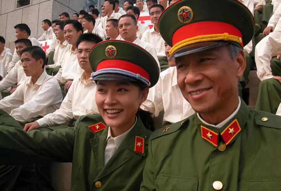 穿警服的那些女孩儿第01集